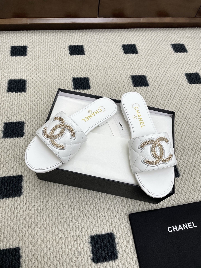 Ch**el slippers